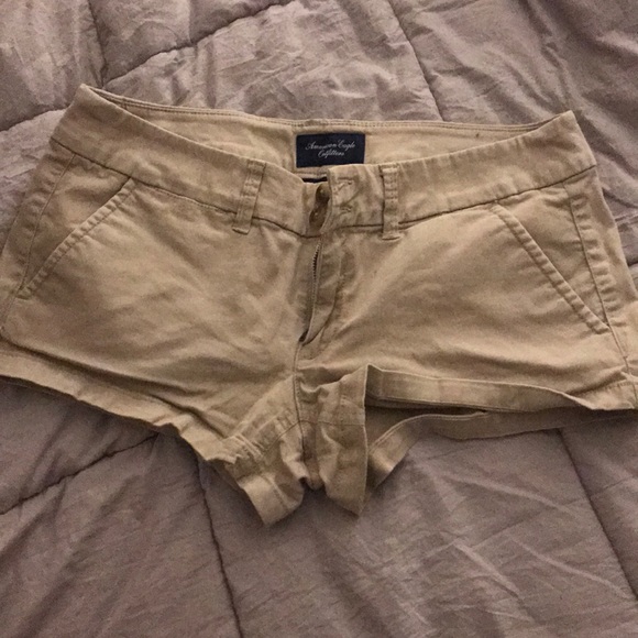 Tan shorts - Picture 1 of 4